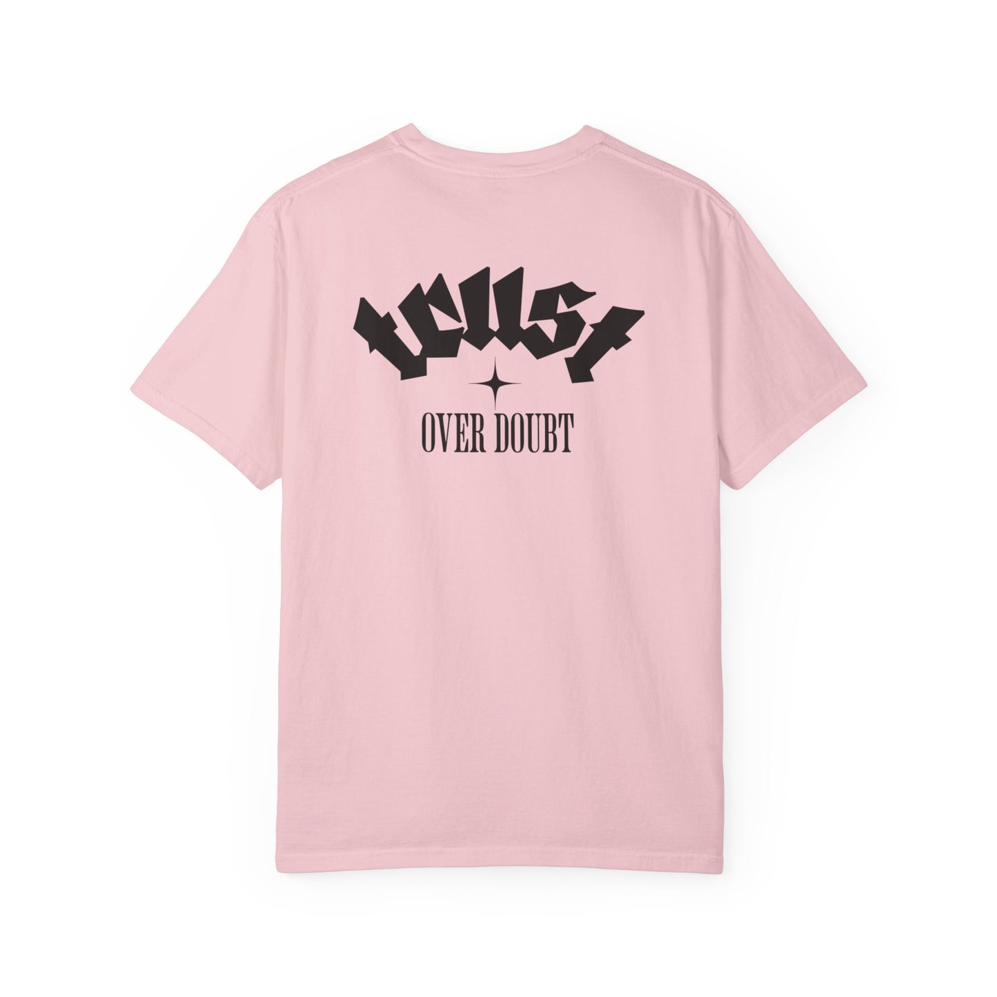 T-shirt streetwear unisexe « Trust Over Doubt »